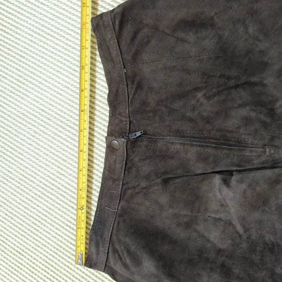 Vintage leather skirt - Picture 3 of 8